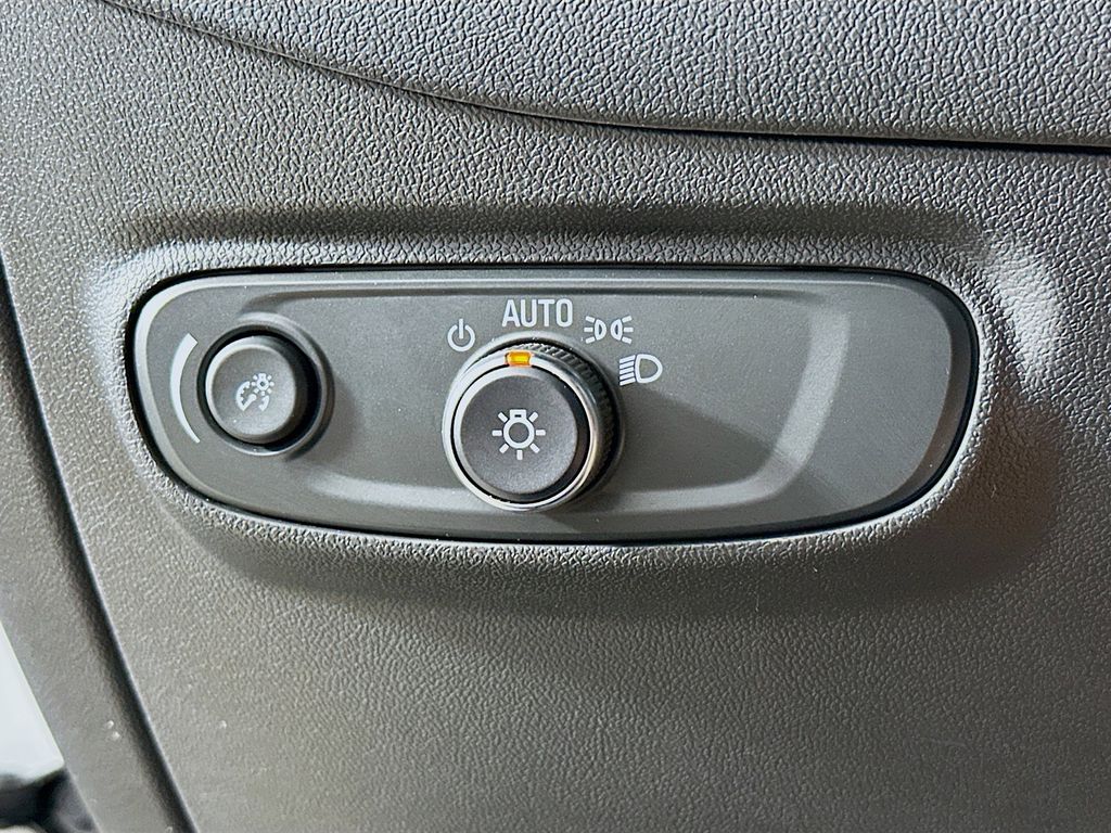 Thumbnail: 2024 Chevrolet Equinox - 27