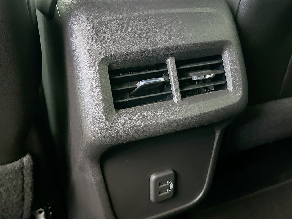Thumbnail: 2024 Chevrolet Equinox - 21