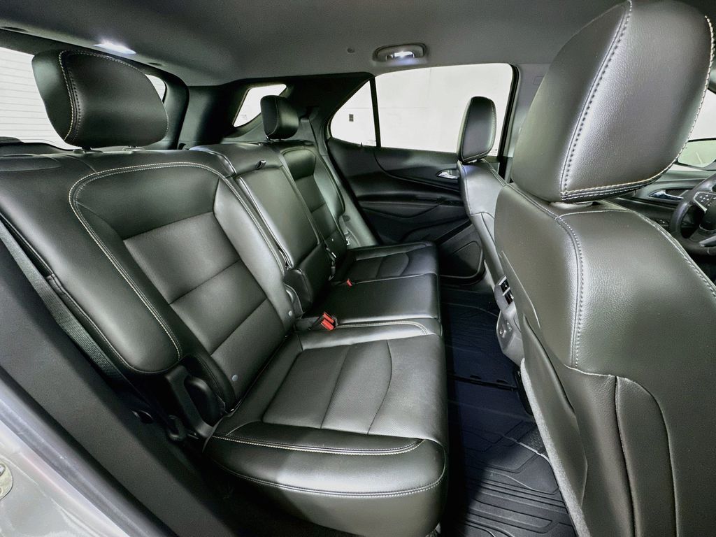 Thumbnail: 2020 Chevrolet Equinox - 32