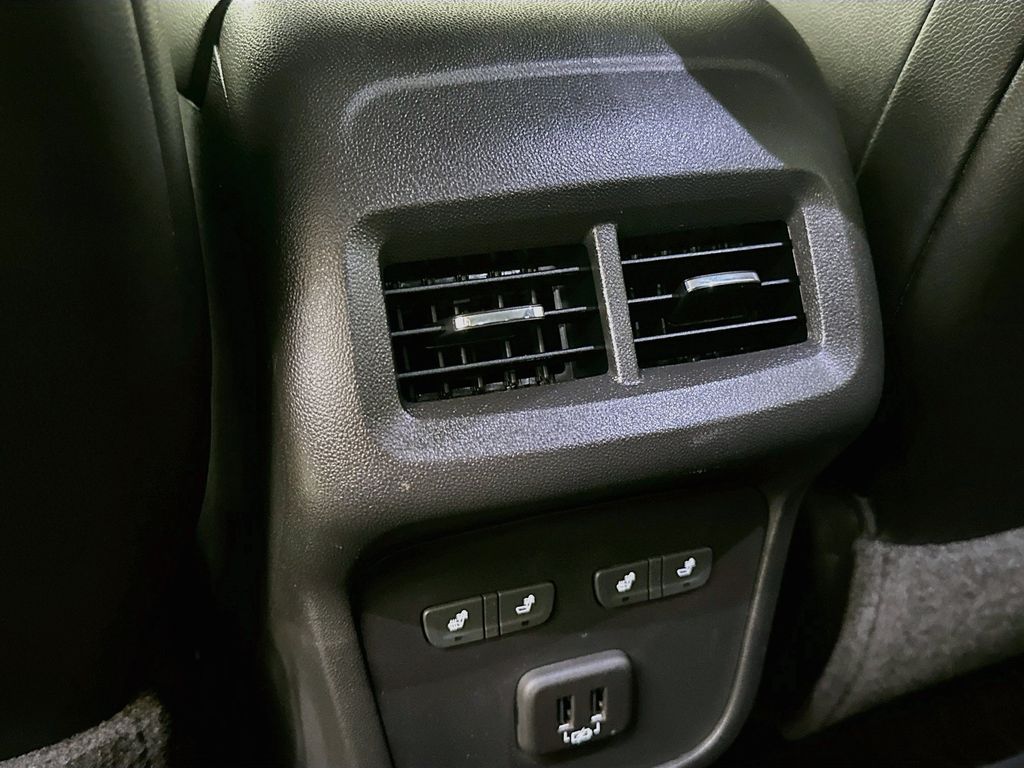 Thumbnail: 2020 Chevrolet Equinox - 22