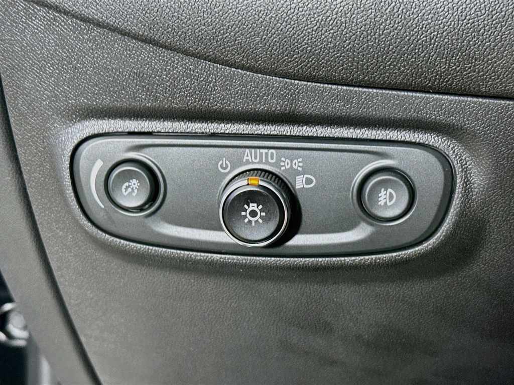 Thumbnail: 2024 Chevrolet Equinox - 27