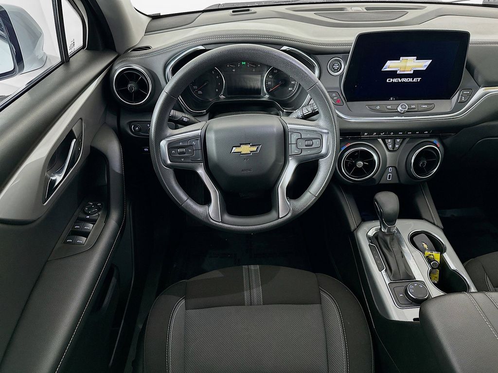 Thumbnail: 2023 Chevrolet Blazer - 10