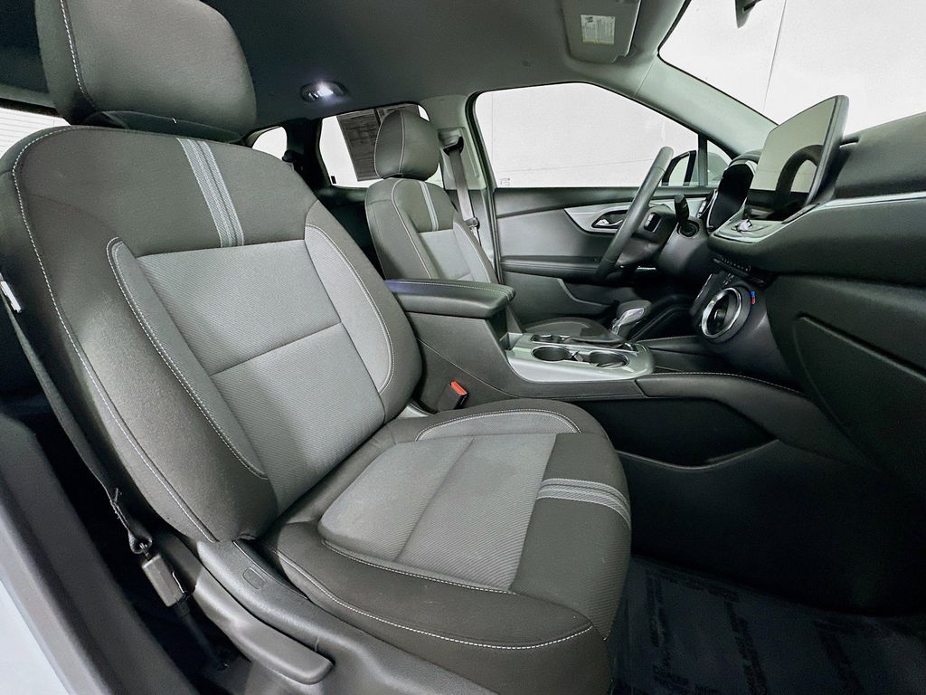 Thumbnail: 2023 Chevrolet Blazer - 12