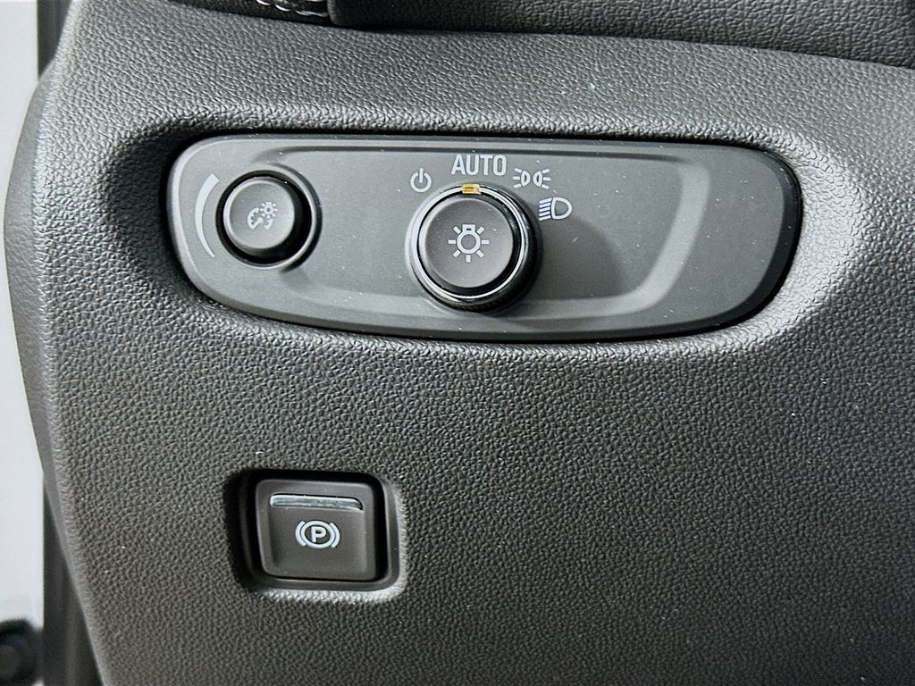 Thumbnail: 2023 Chevrolet Blazer - 27