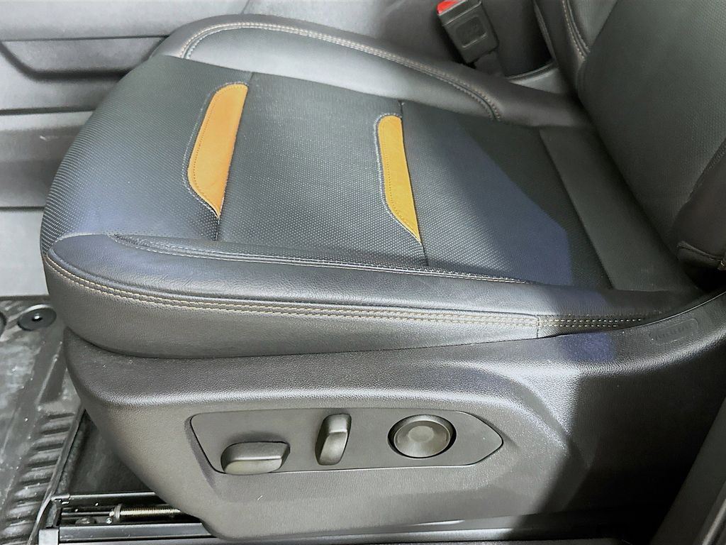 Thumbnail: 2025 GMC Sierra 1500 - 32