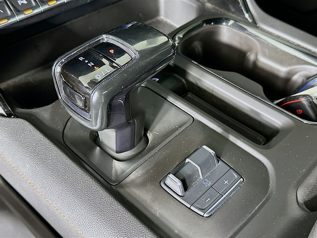 Thumbnail: 2025 GMC Sierra 1500 - 17