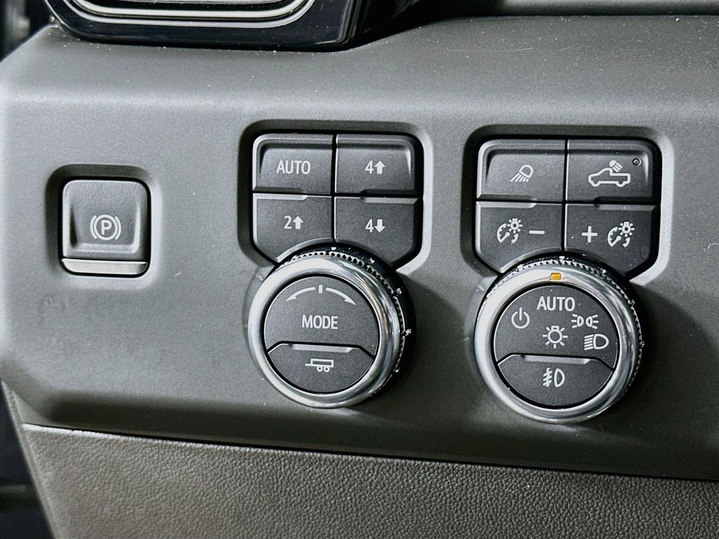Thumbnail: 2024 GMC Sierra 1500 - 27