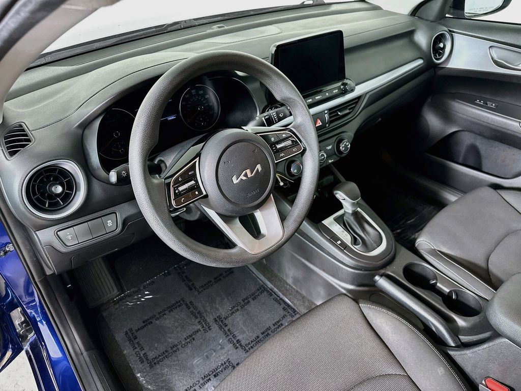Thumbnail: 2023 Kia Forte - 2