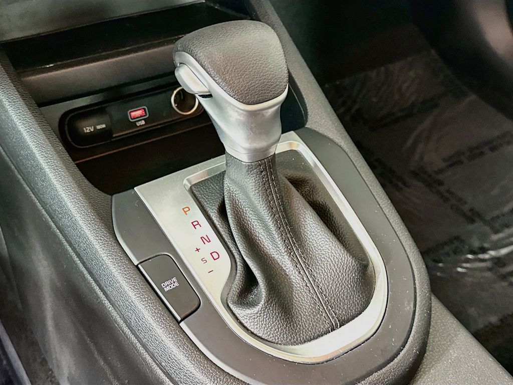 Thumbnail: 2023 Kia Forte - 16