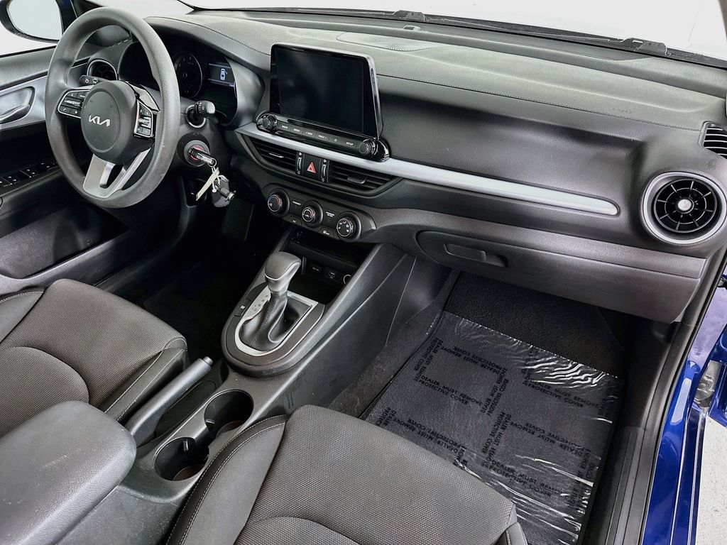 Thumbnail: 2023 Kia Forte - 30