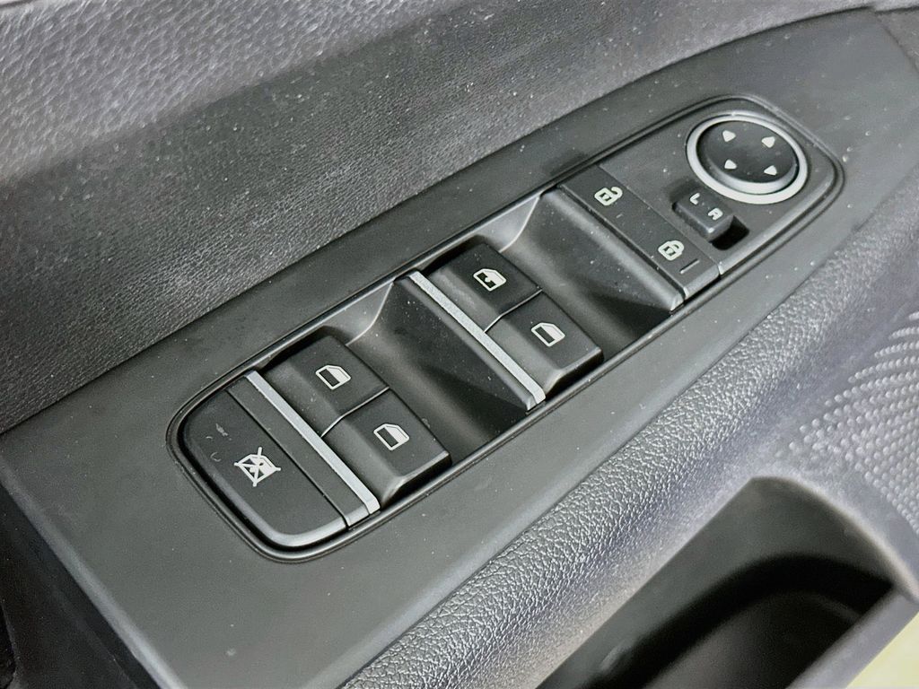 Thumbnail: 2023 Kia Forte - 27