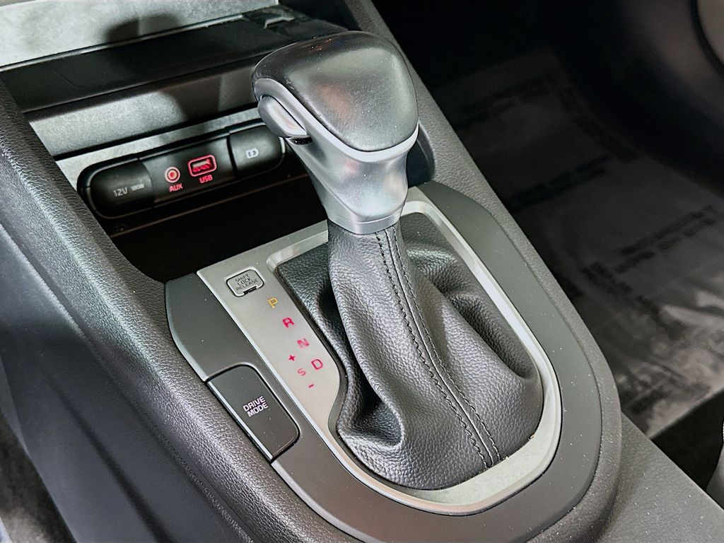 Thumbnail: 2019 Kia Forte - 17