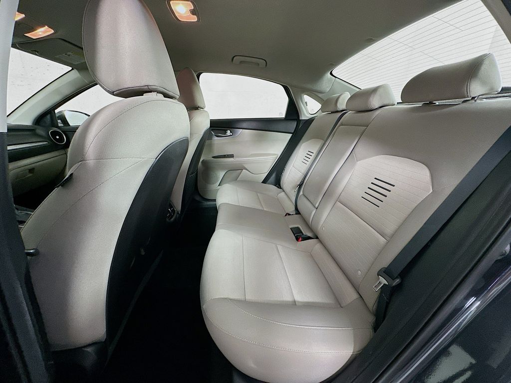 Thumbnail: 2019 Kia Forte - 13