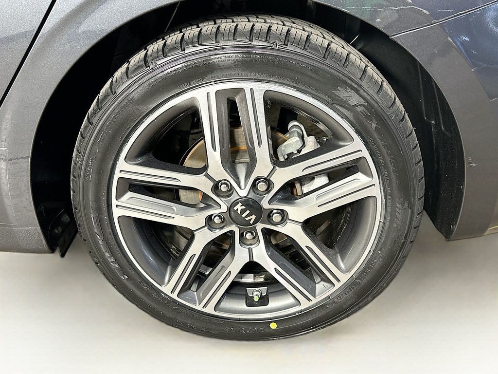Thumbnail: 2019 Kia Forte - 8
