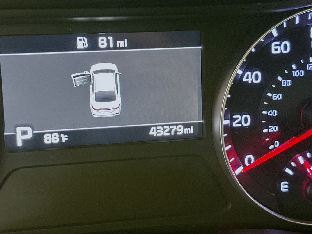Thumbnail: 2021 Kia Forte - 18