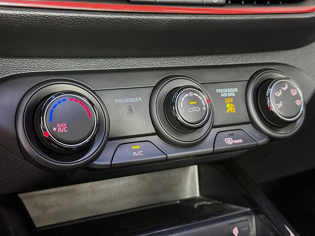 Thumbnail: 2021 Kia Forte - 23