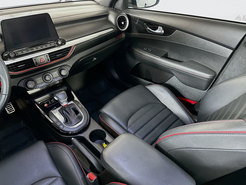 Thumbnail: 2021 Kia Forte - 14