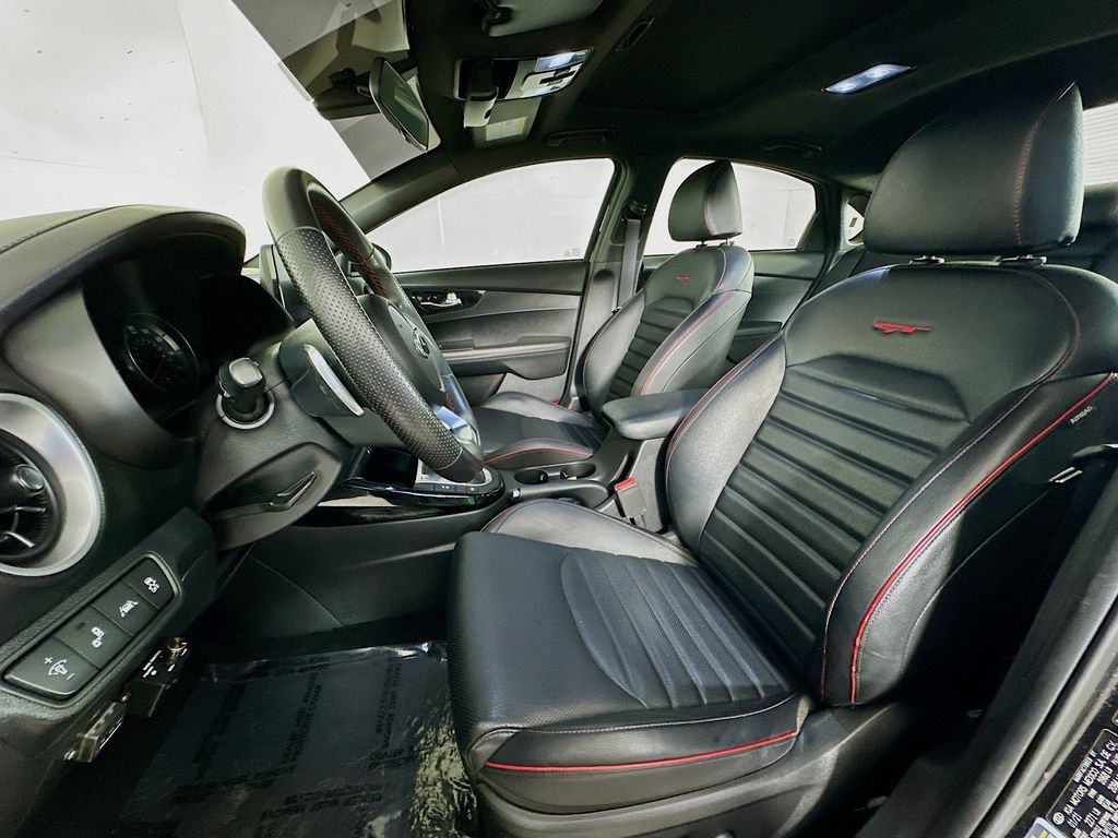 Thumbnail: 2021 Kia Forte - 11