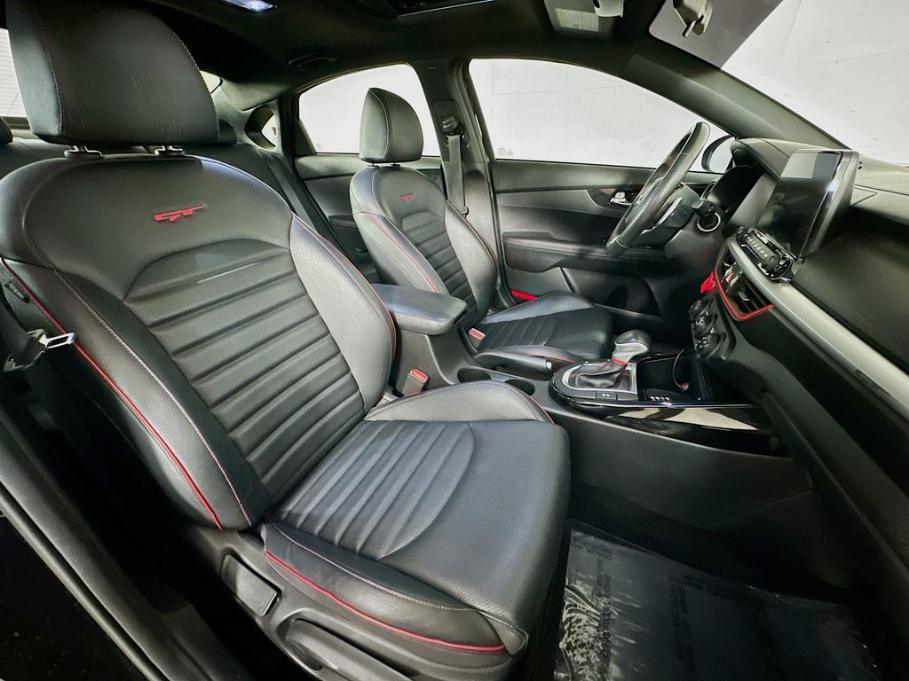 Thumbnail: 2021 Kia Forte - 12