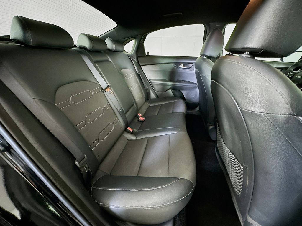 Thumbnail: 2024 Kia Forte - 31