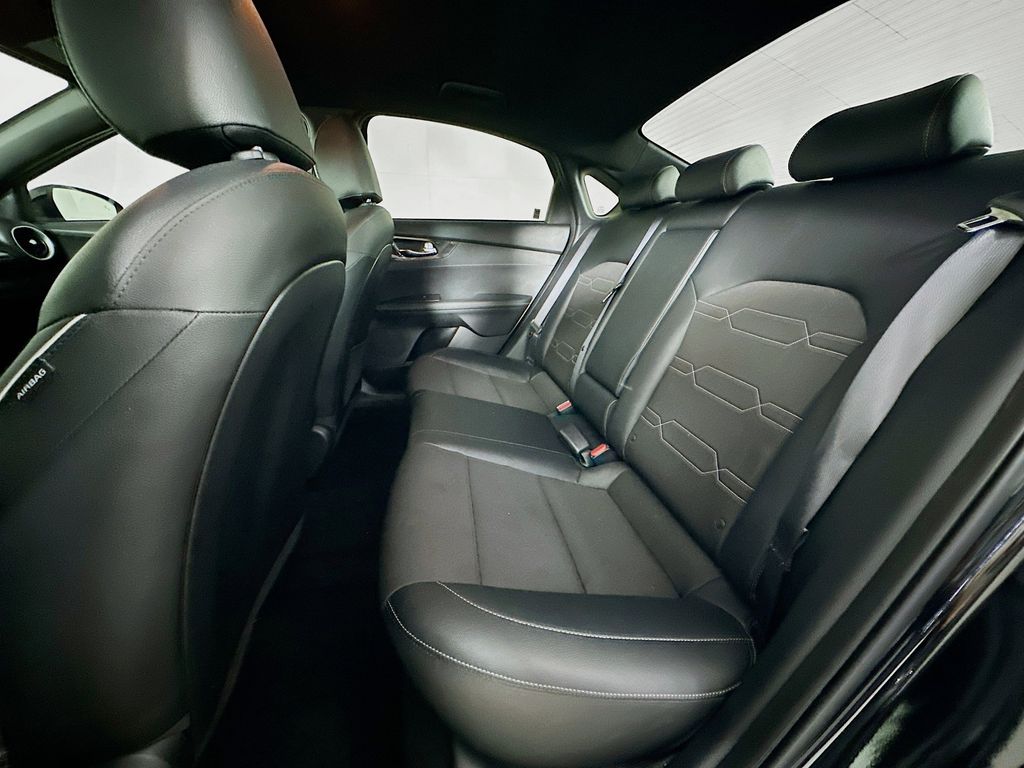 Thumbnail: 2024 Kia Forte - 13