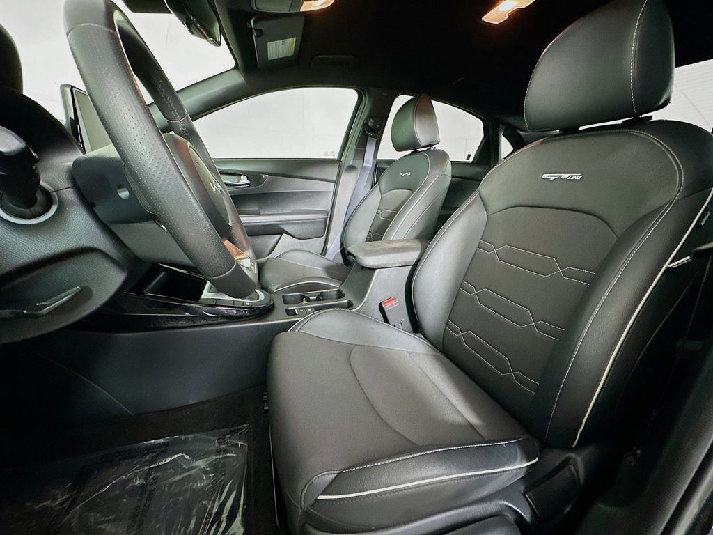 Thumbnail: 2024 Kia Forte - 11