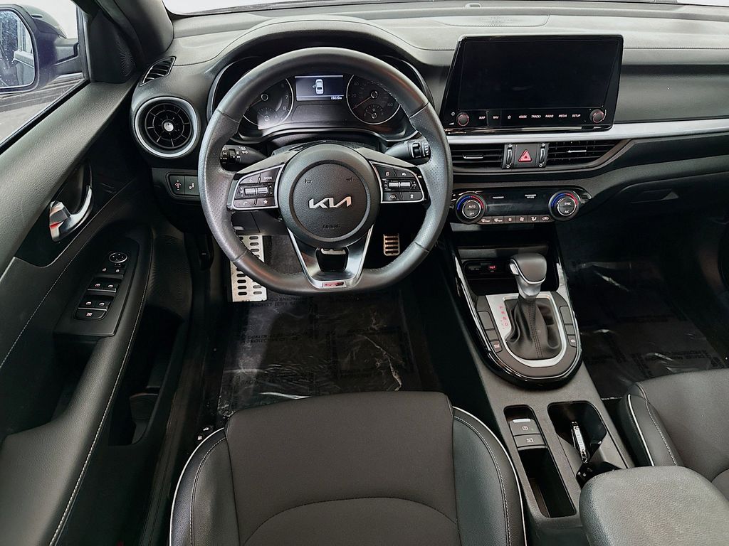 Thumbnail: 2024 Kia Forte - 10