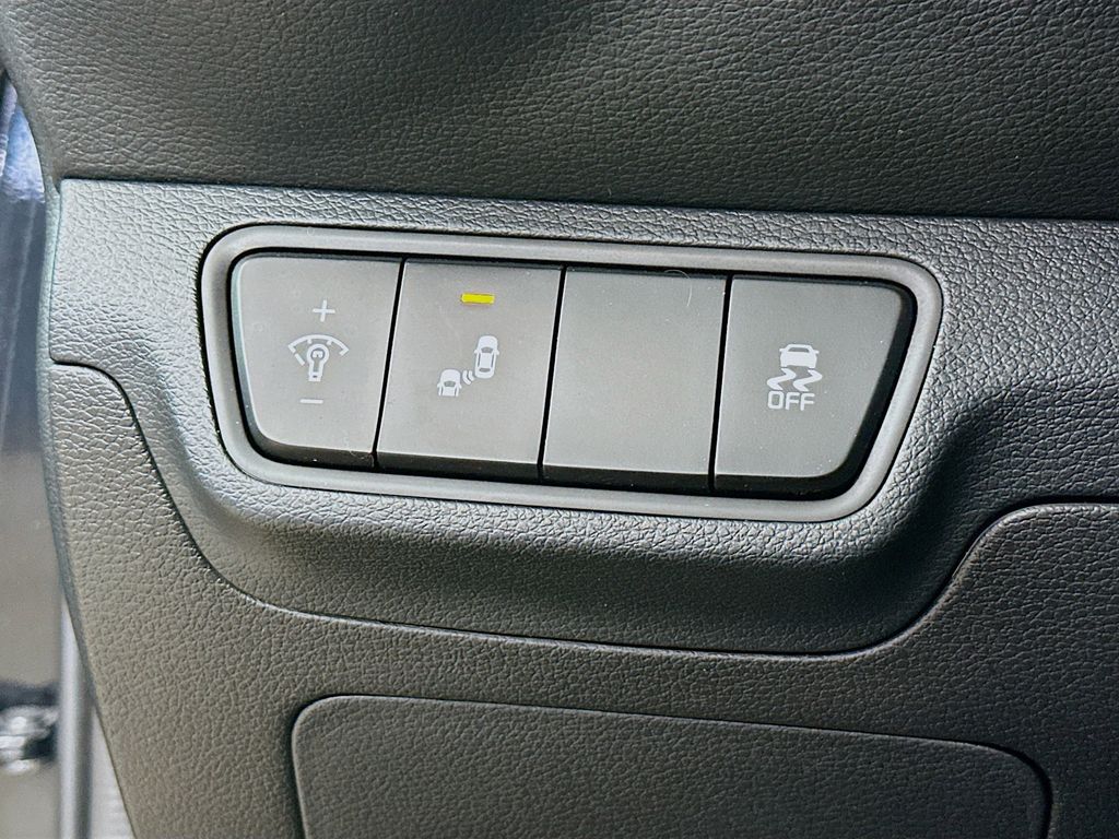 Thumbnail: 2024 Kia Forte - 26