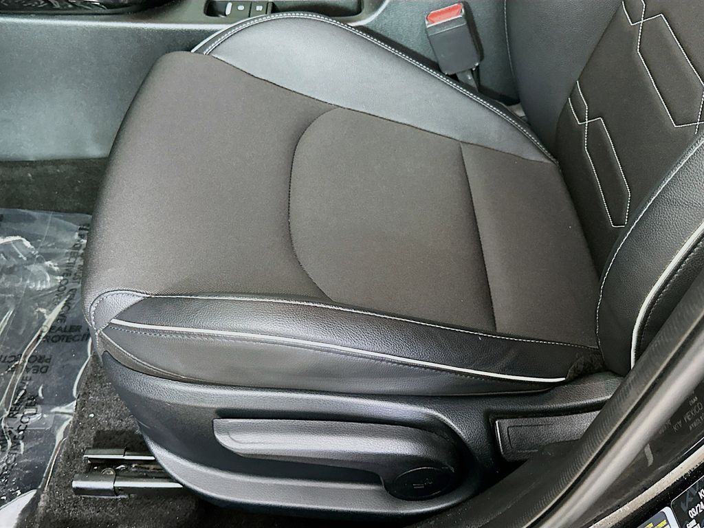 Thumbnail: 2024 Kia Forte - 30