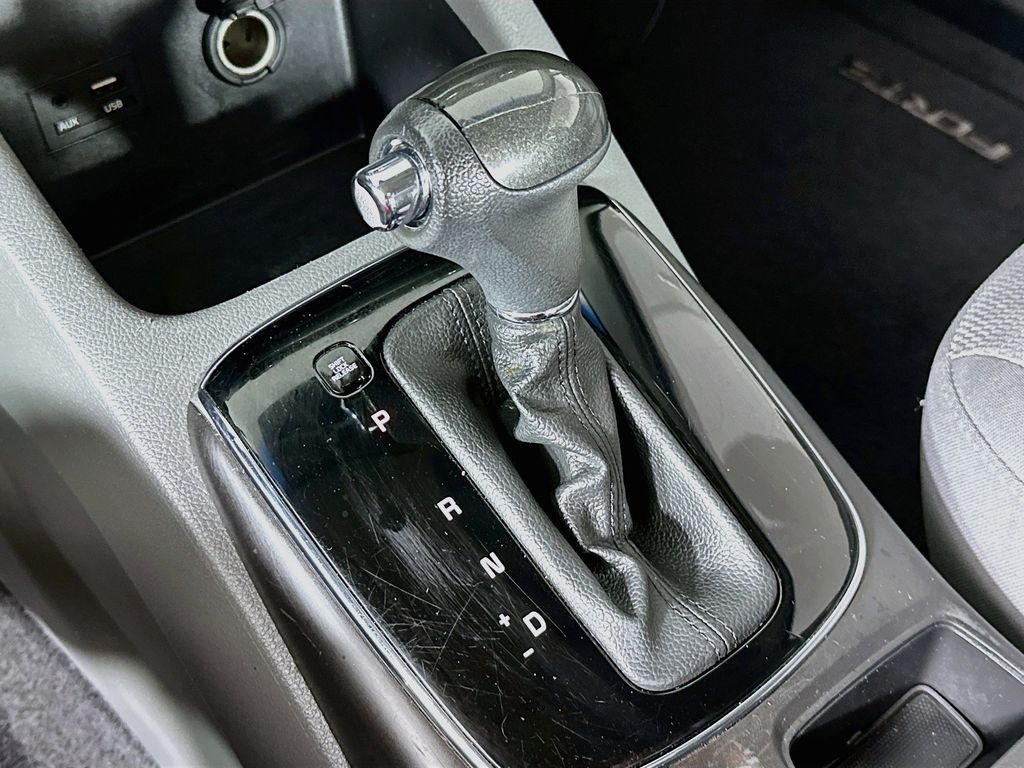 Thumbnail: 2017 Kia Forte - 16