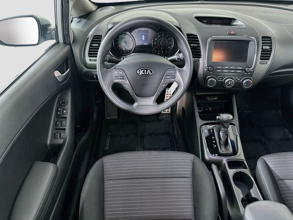 Thumbnail: 2018 Kia Forte - 10