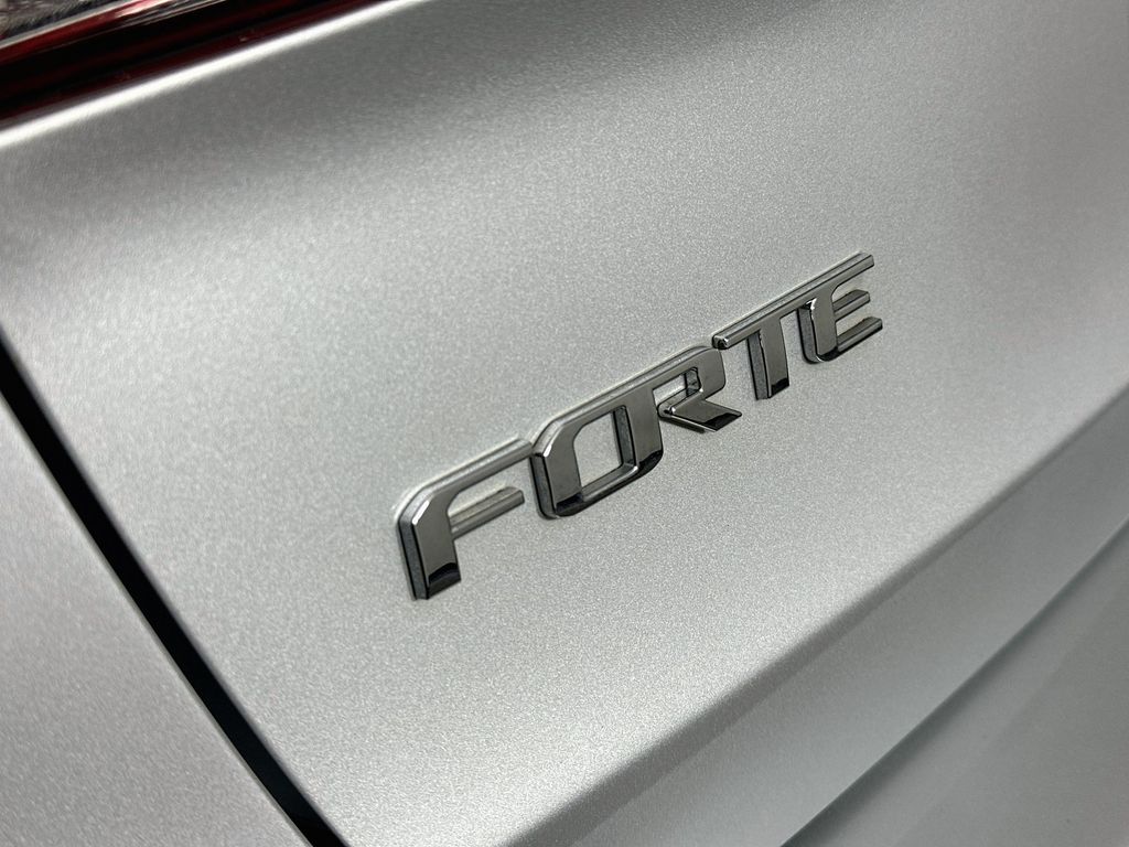 Thumbnail: 2018 Kia Forte - 7