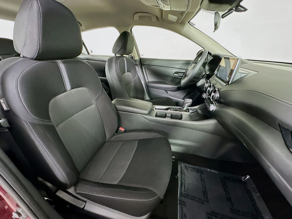 Thumbnail: 2020 Nissan Sentra - 12