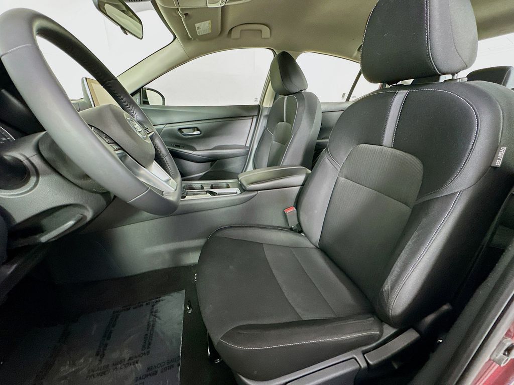 Thumbnail: 2020 Nissan Sentra - 11