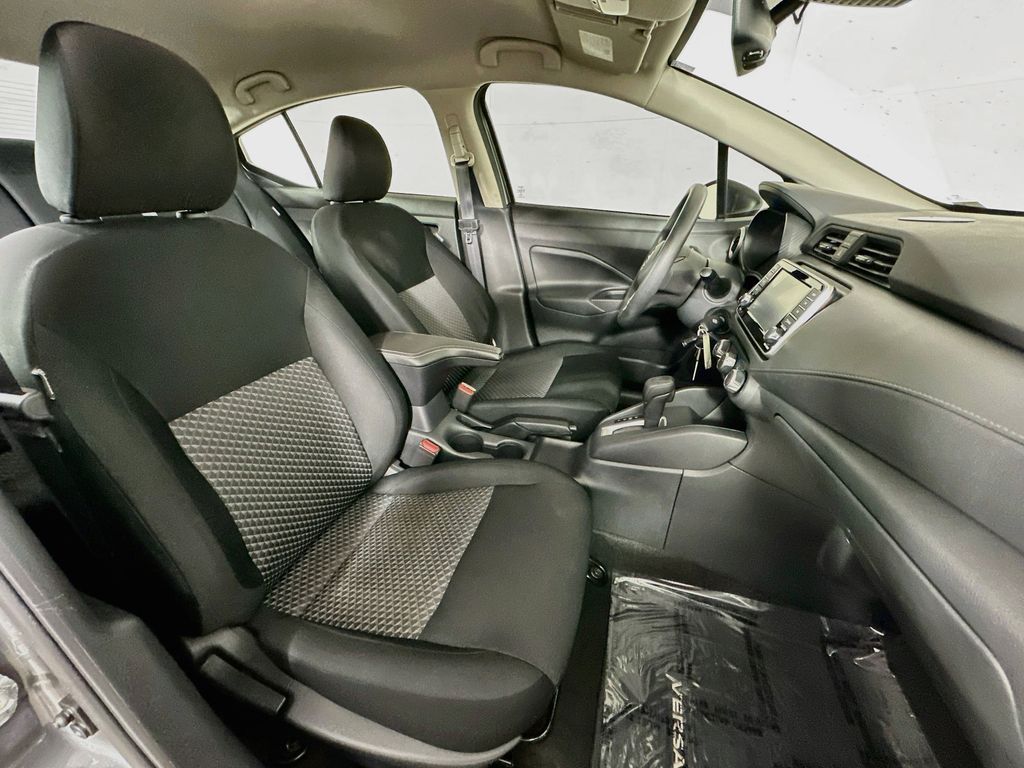 Thumbnail: 2022 Nissan Versa - 11