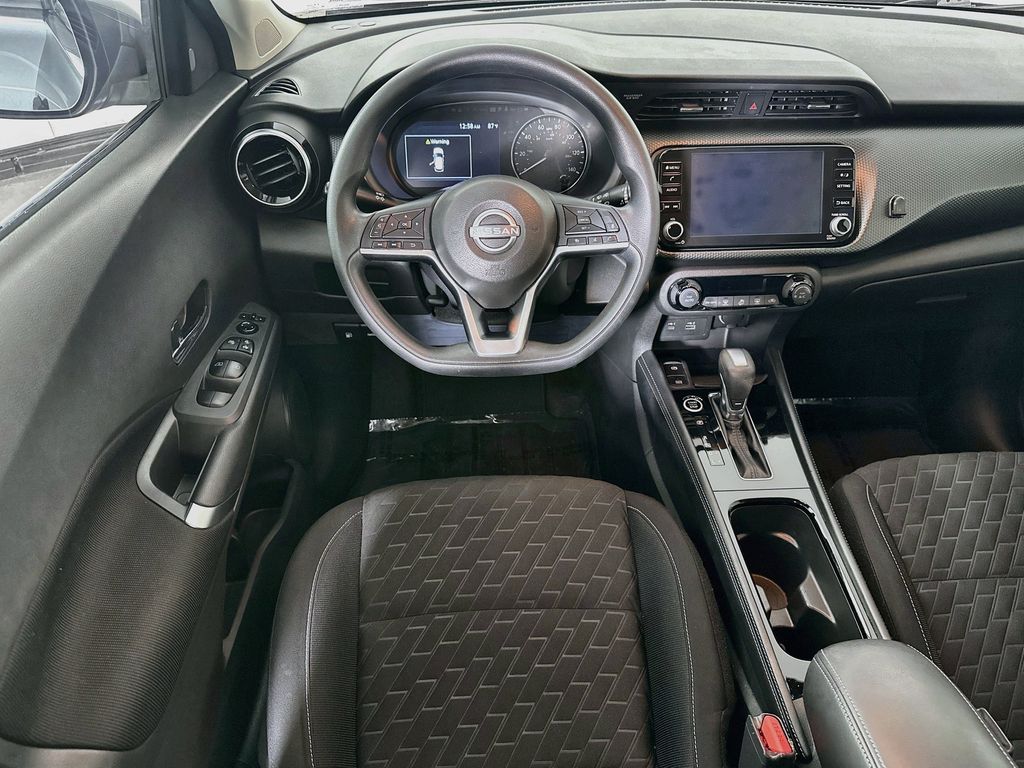 Thumbnail: 2022 Nissan Kicks - 10