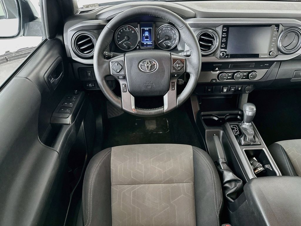 Thumbnail: 2022 Toyota Tacoma - 9