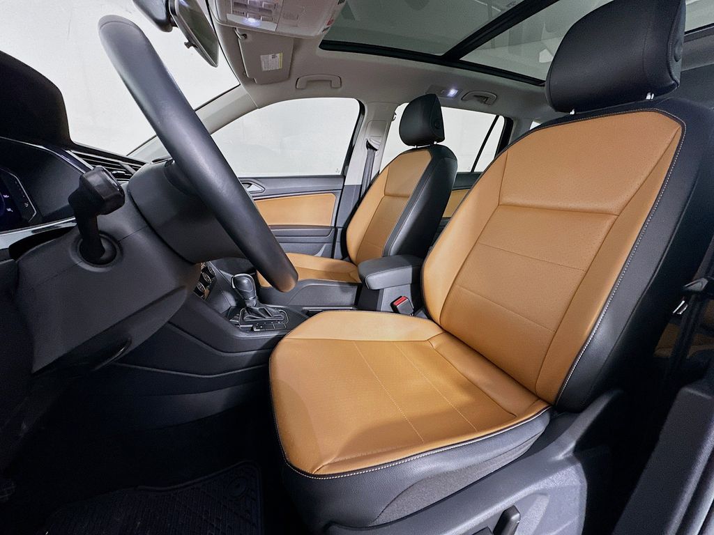 Thumbnail: 2019 Volkswagen Tiguan - 11