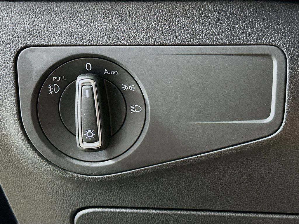 Thumbnail: 2019 Volkswagen Tiguan - 27