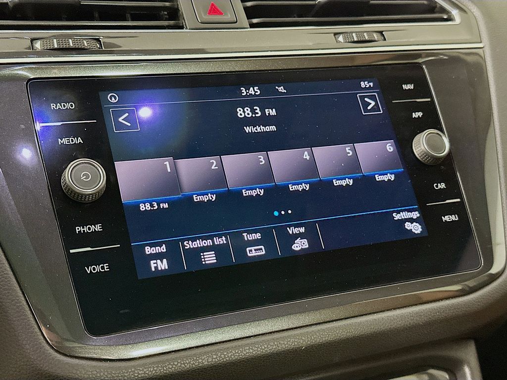 Thumbnail: 2019 Volkswagen Tiguan - 16