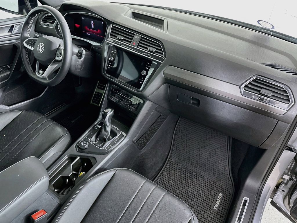 Thumbnail: 2023 Volkswagen Tiguan - 32