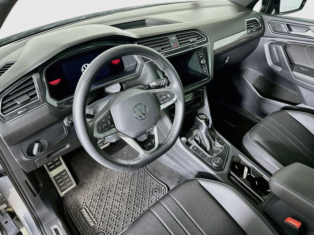 Thumbnail: 2023 Volkswagen Tiguan - 2