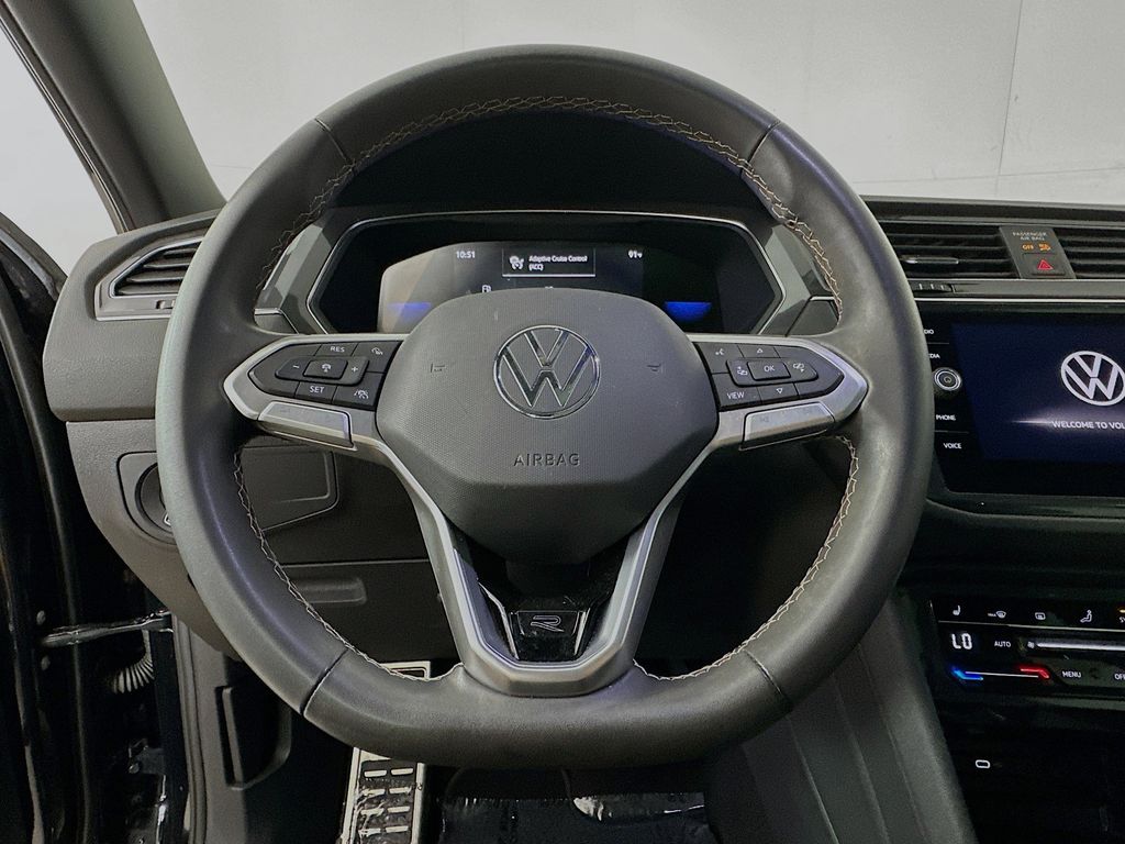 Thumbnail: 2023 Volkswagen Tiguan - 15