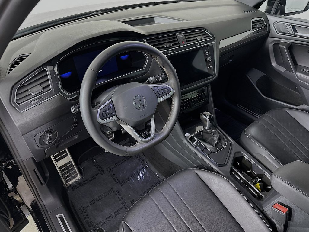 Thumbnail: 2023 Volkswagen Tiguan - 2