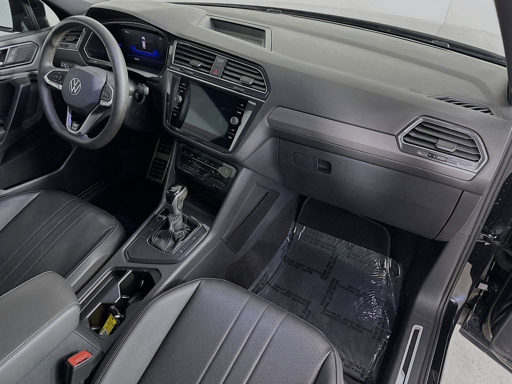 Thumbnail: 2023 Volkswagen Tiguan - 34