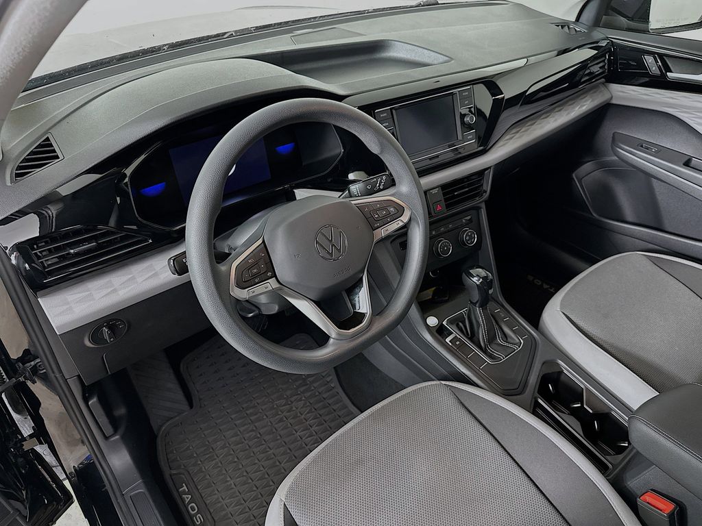 Thumbnail: 2022 Volkswagen Taos - 2
