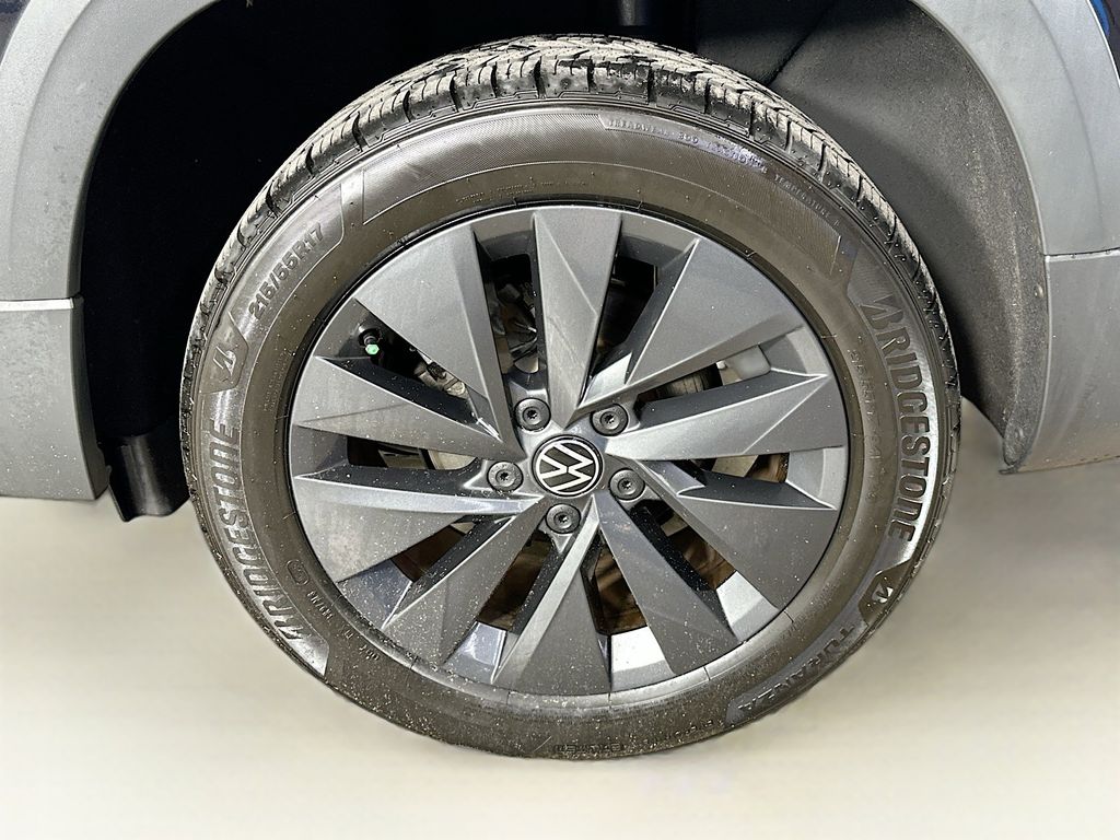 Thumbnail: 2022 Volkswagen Taos - 8