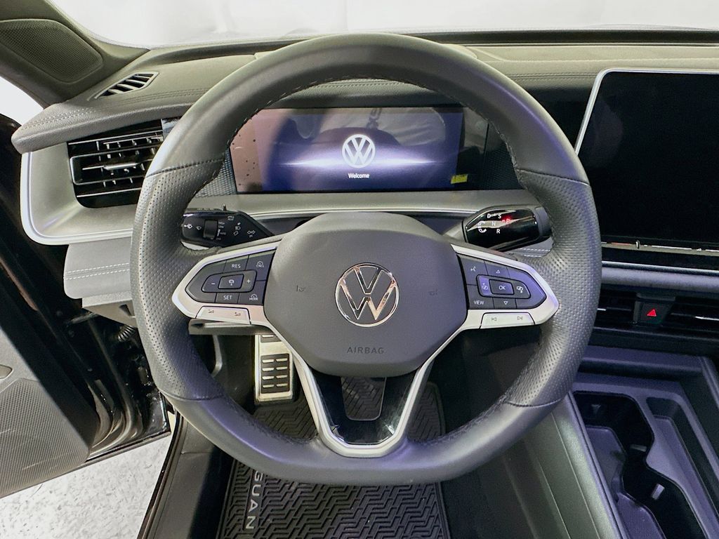 Thumbnail: 2025 Volkswagen Tiguan - 14