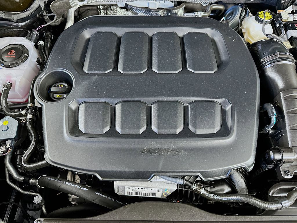Thumbnail: 2025 Volkswagen Tiguan - 8