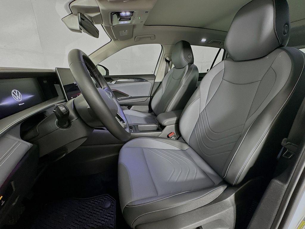 Thumbnail: 2025 Volkswagen Tiguan - 11